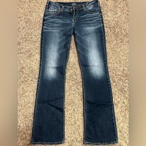 Women’s Silver Jeans Elyse Mid Slim Boot W31/L33. Barely worn. Great condition.